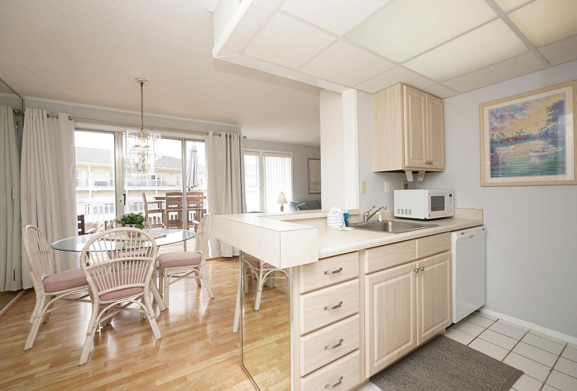 Sandpiper Cove 2043 * Destin