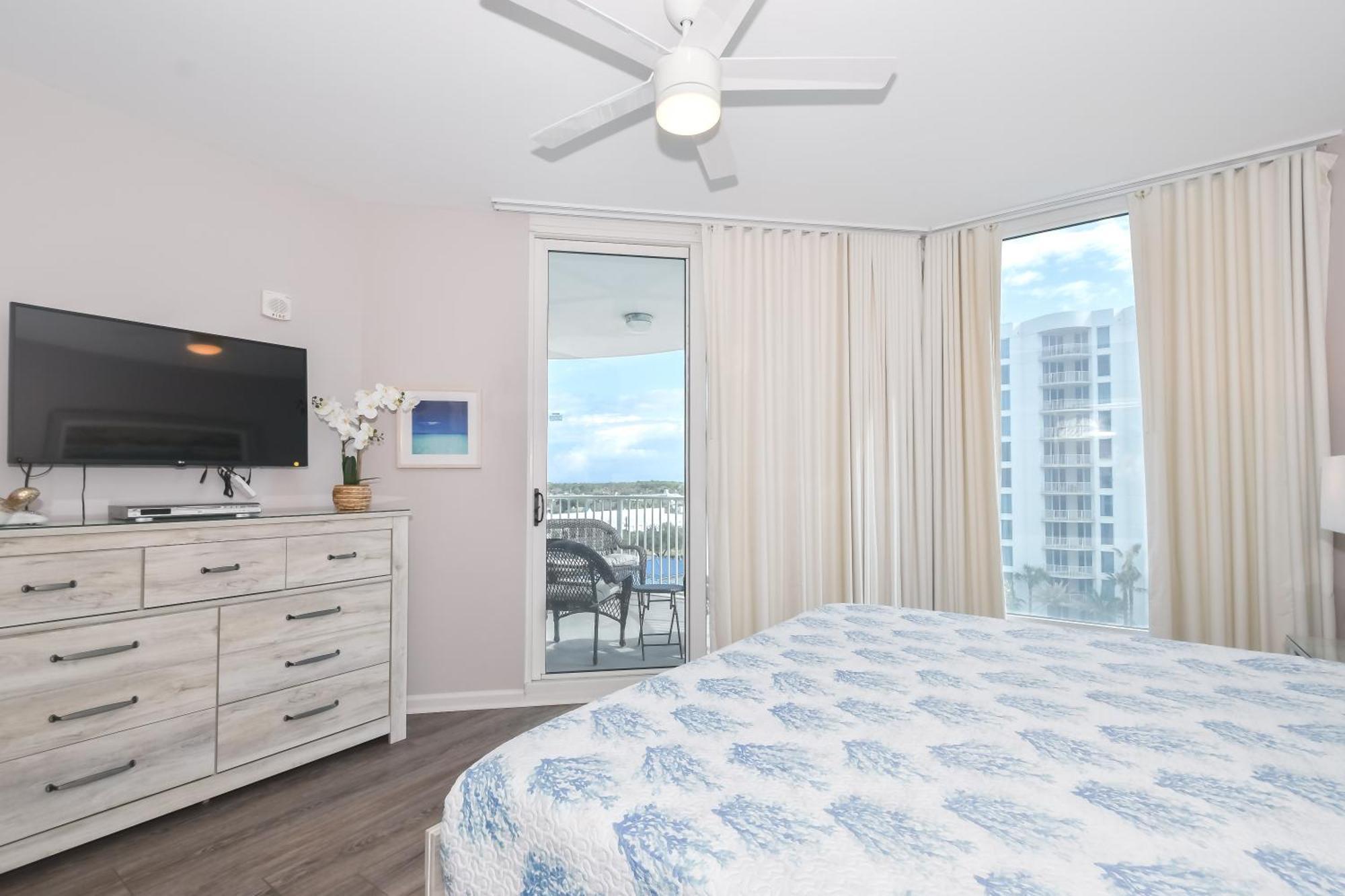 The Palms Of 2709 Junior Apartment