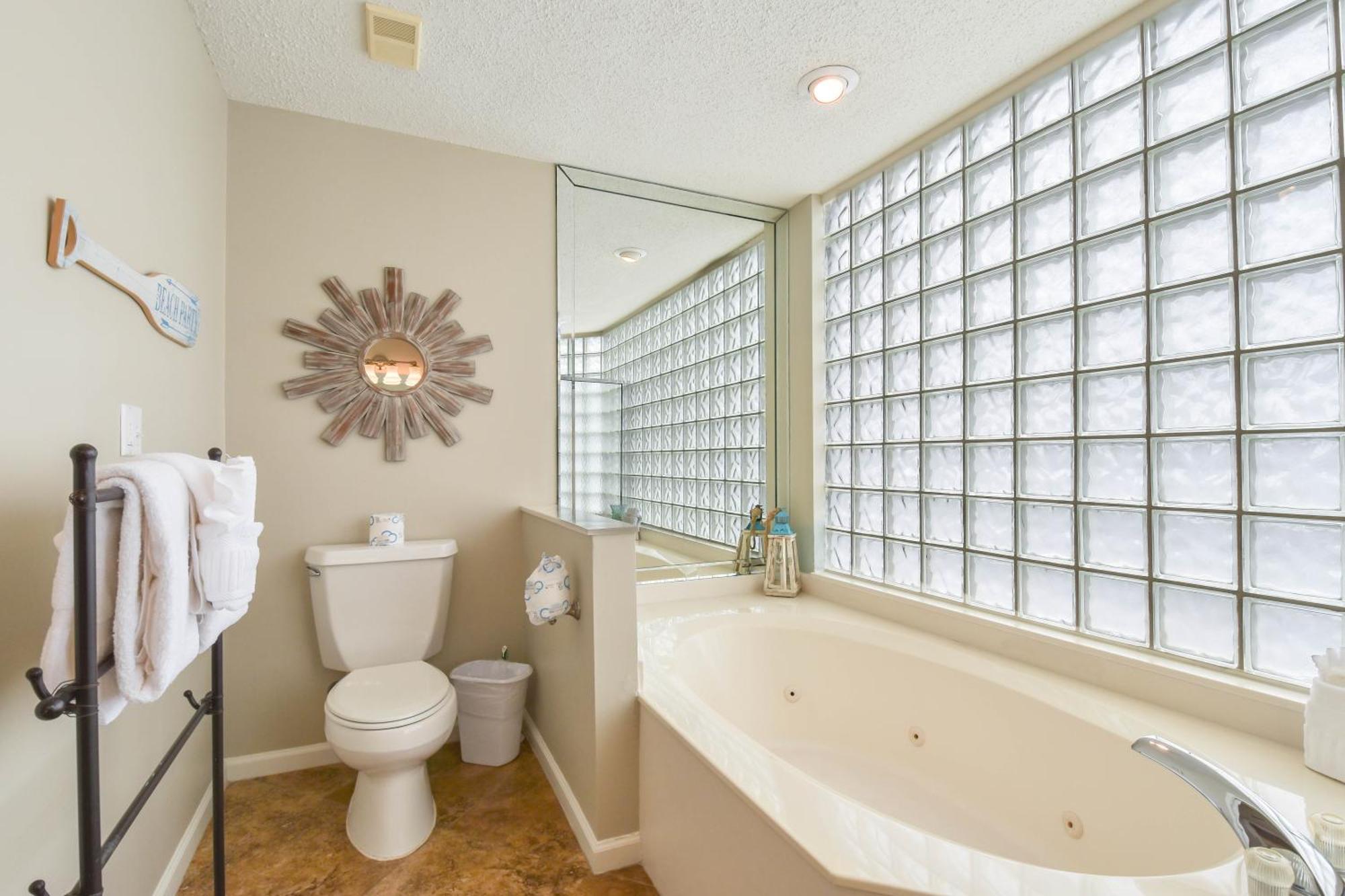 Sterling Sands 101 Apartment