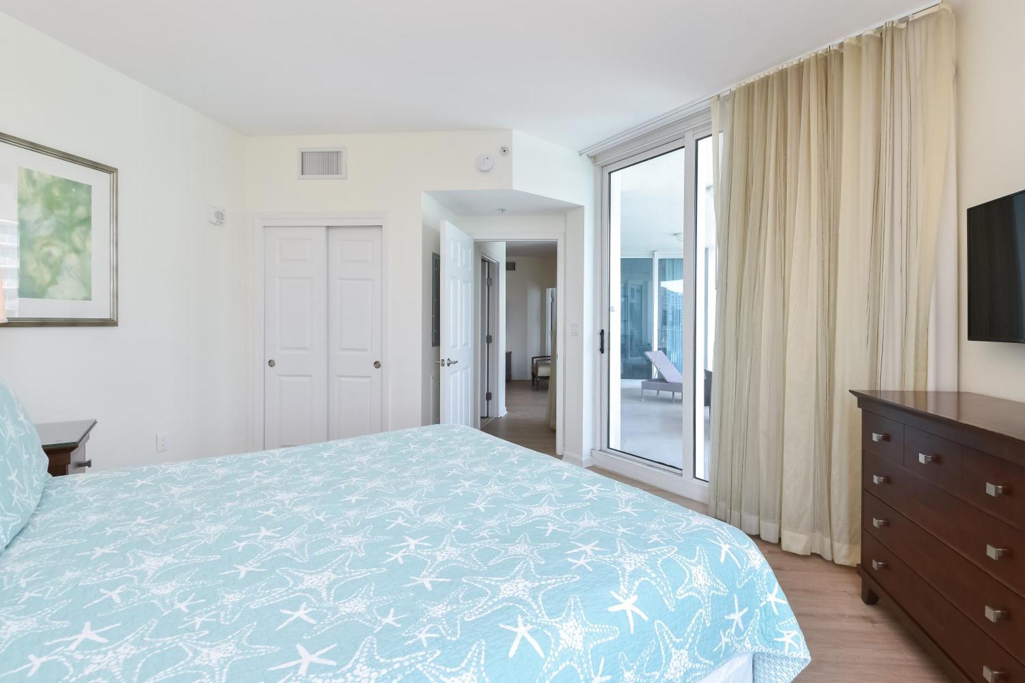 The Palms Of 2415 Apartment