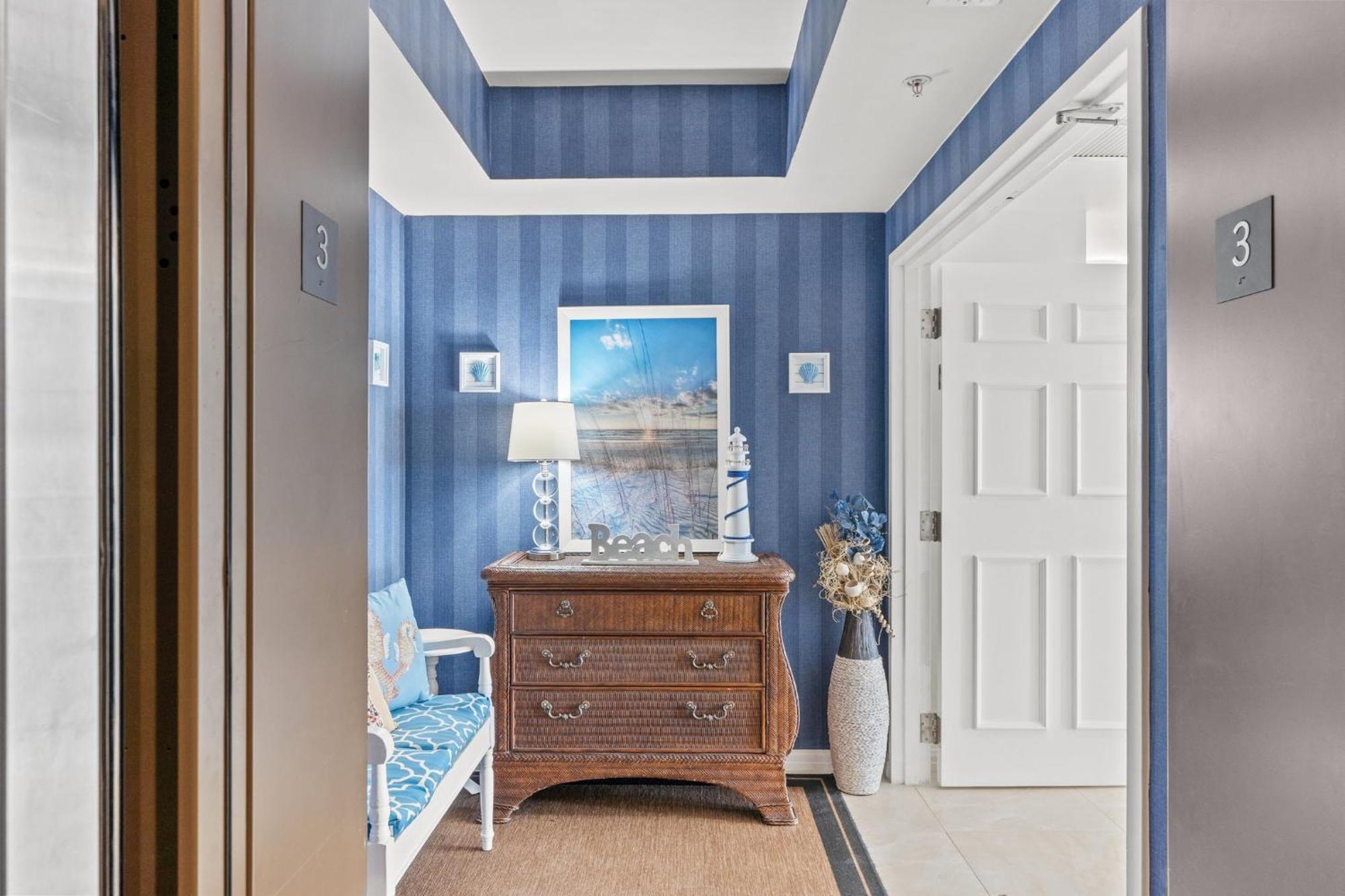 - Front 3- 4 Bedroom Okaloosa Apartment *