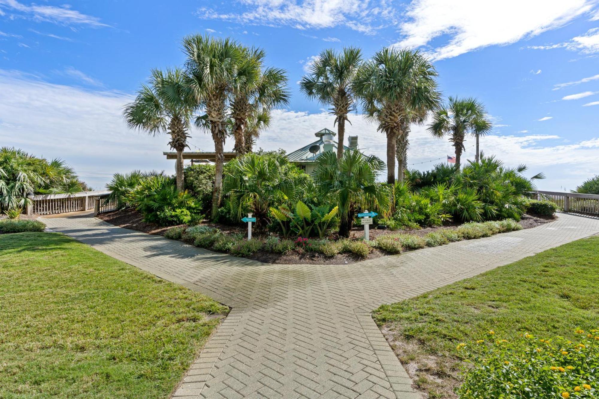 - Front 3- 4 Bedroom Okaloosa Destin