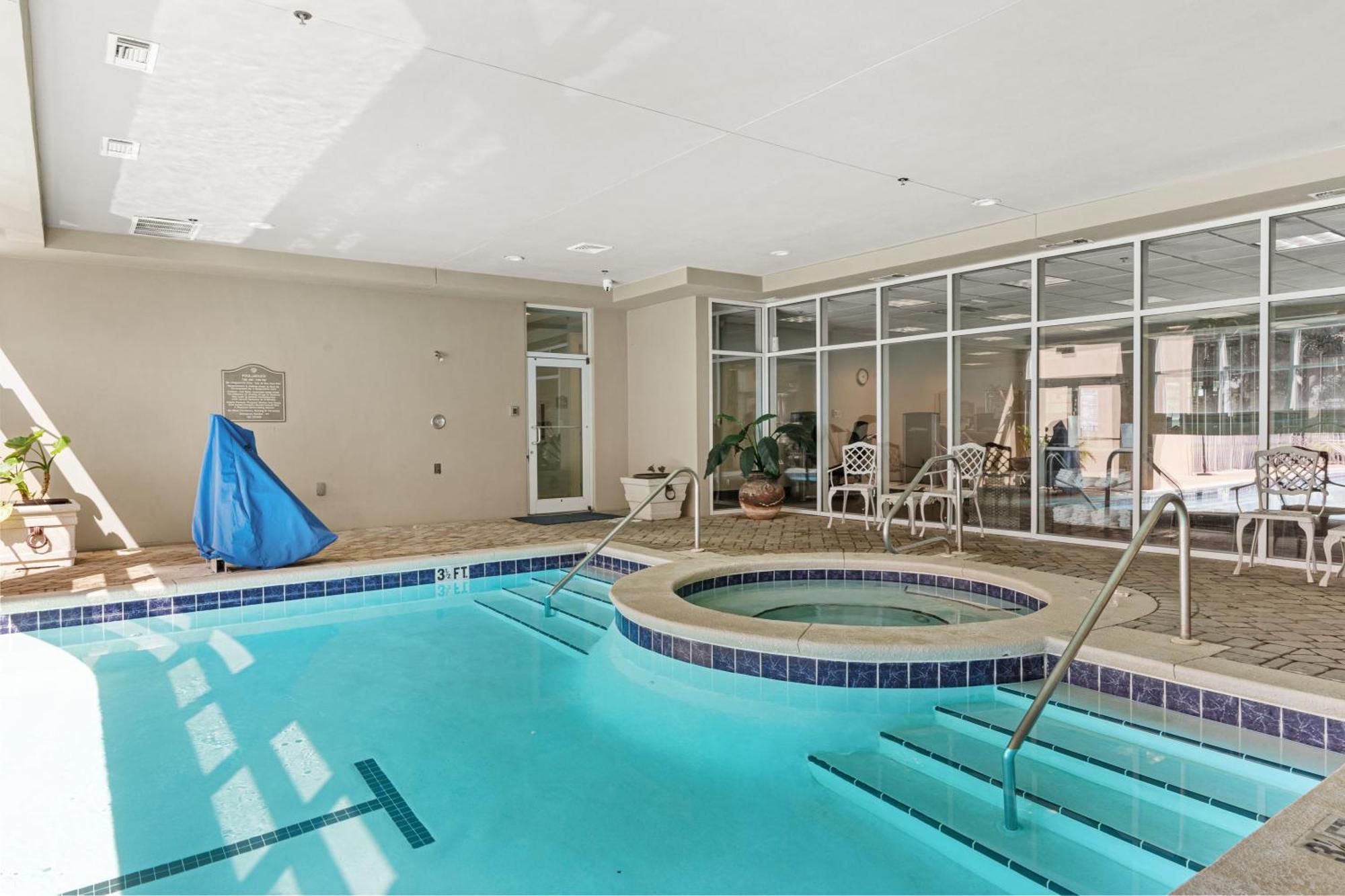 - Front 3- 4 Bedroom Okaloosa Apartment *