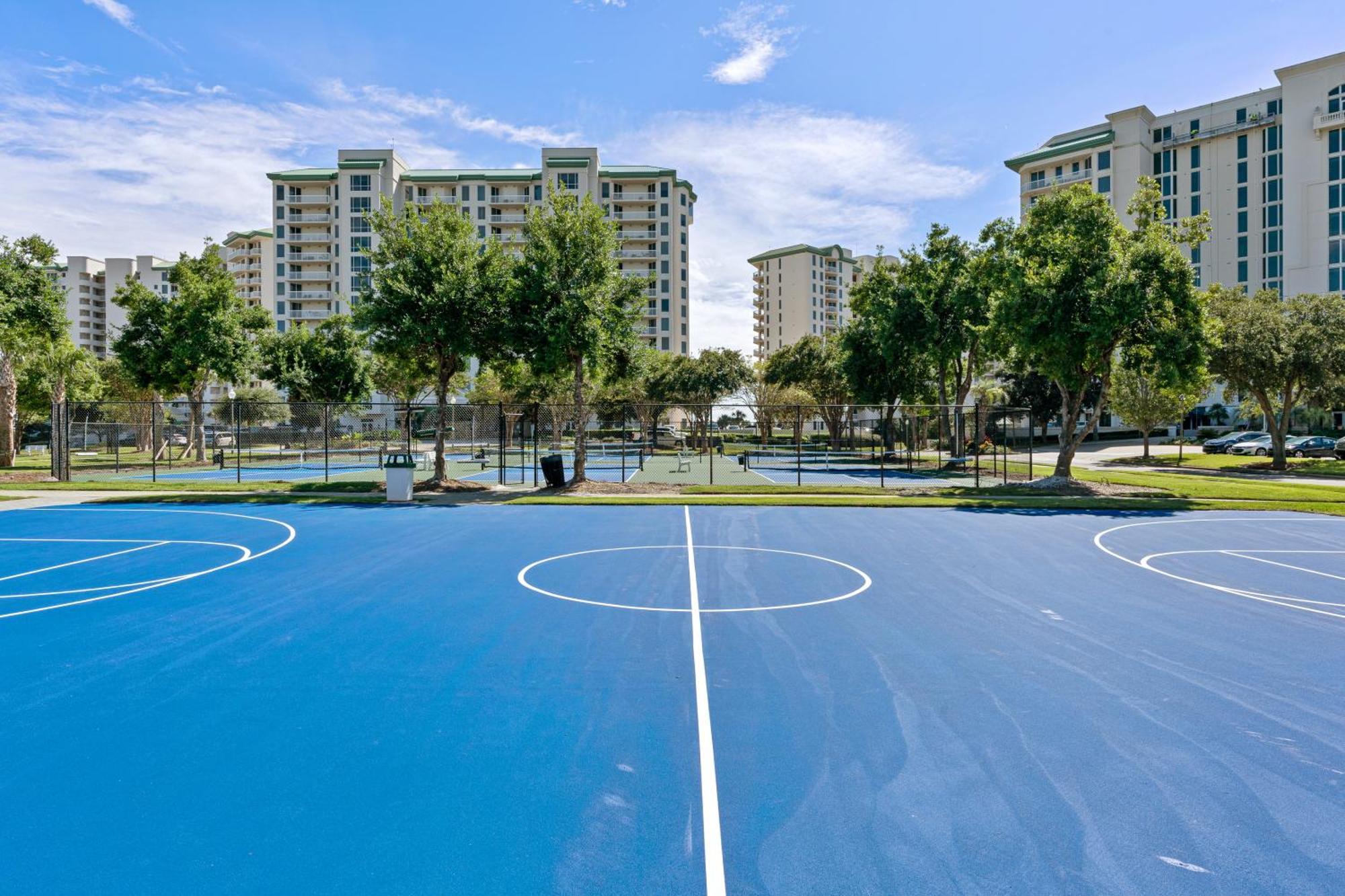 - Front 3- 4 Bedroom Okaloosa Apartment *