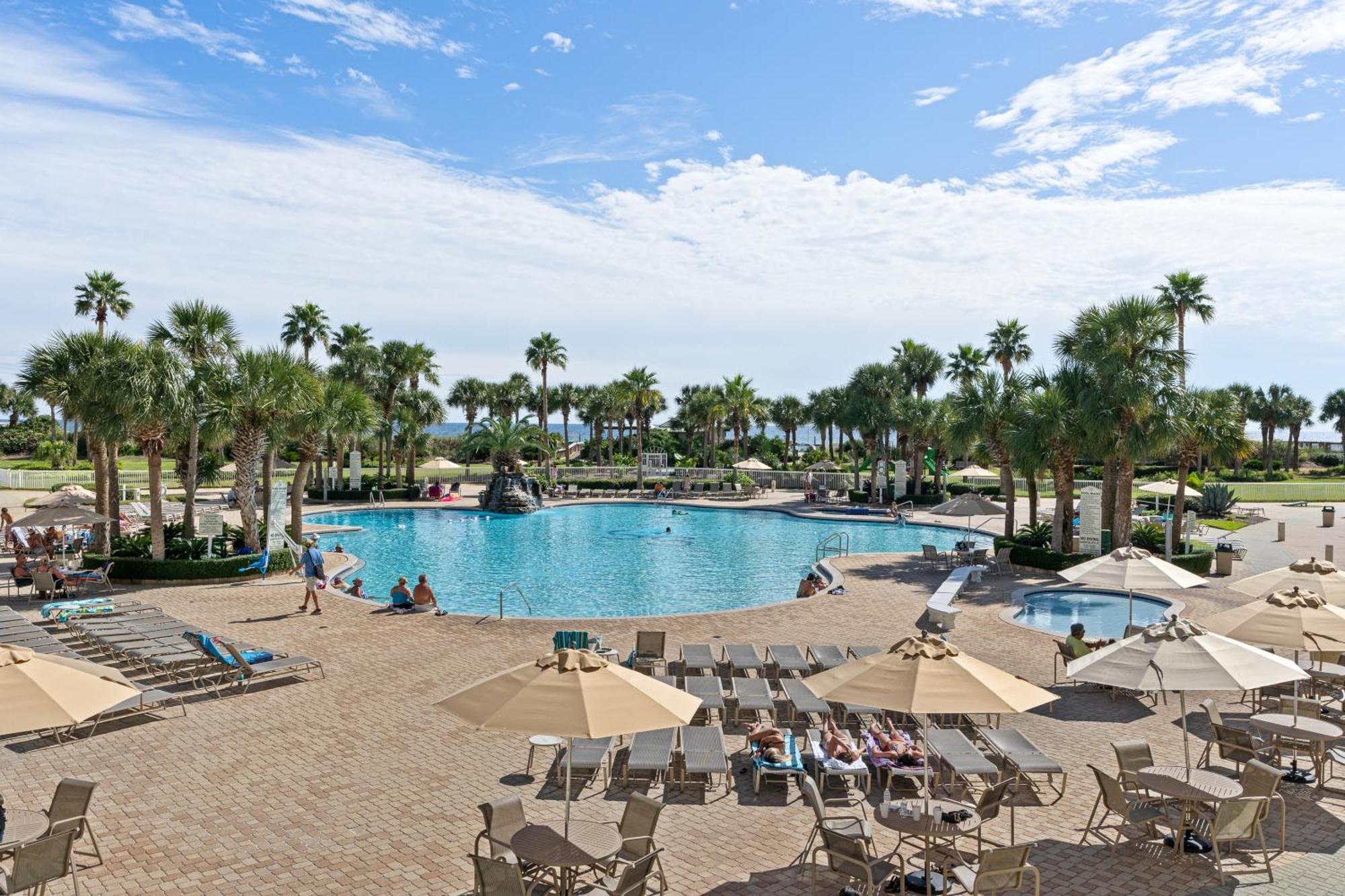 - Front 3- 4 Bedroom Okaloosa Apartment *