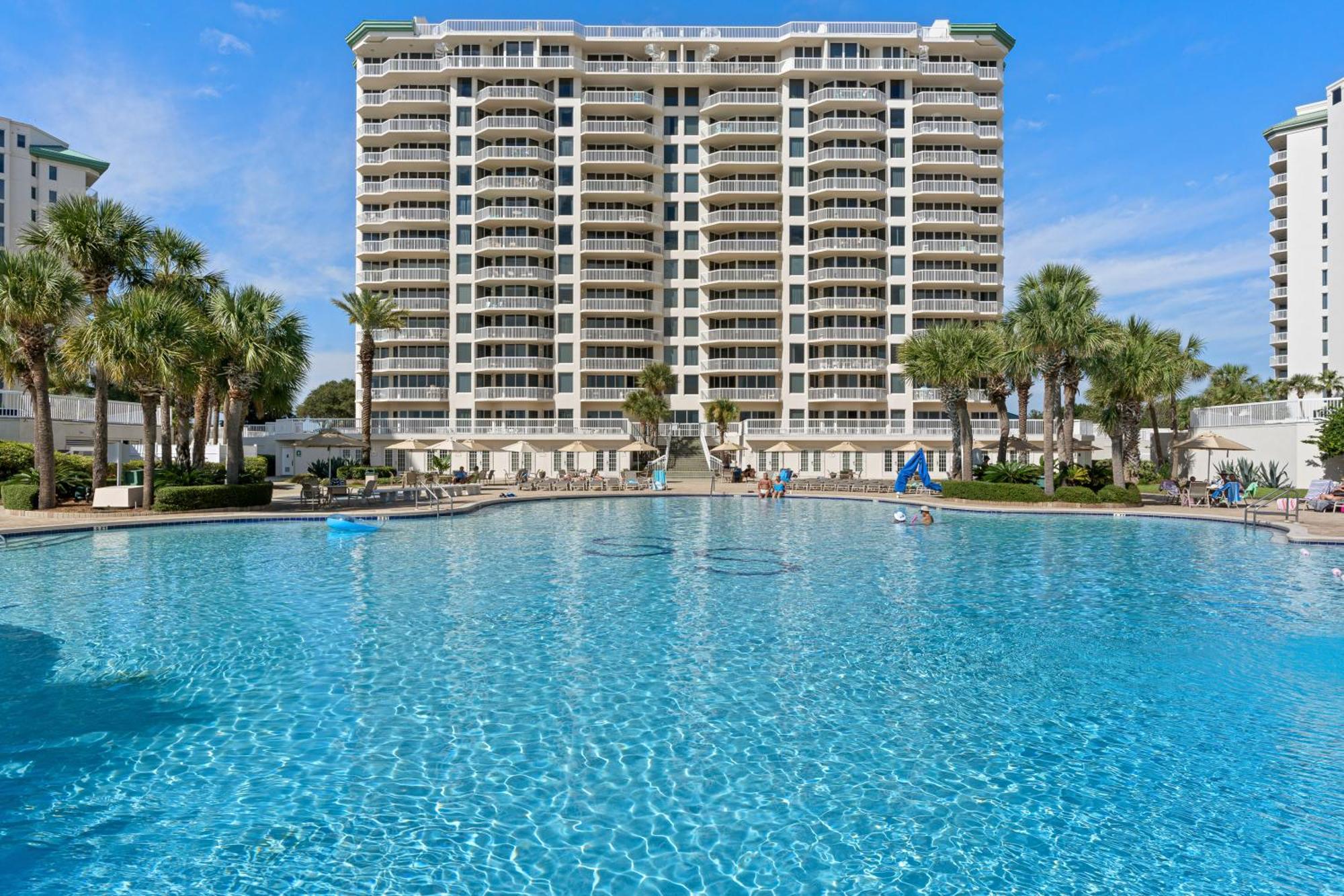 - Front 3- 4 Bedroom Okaloosa Apartment