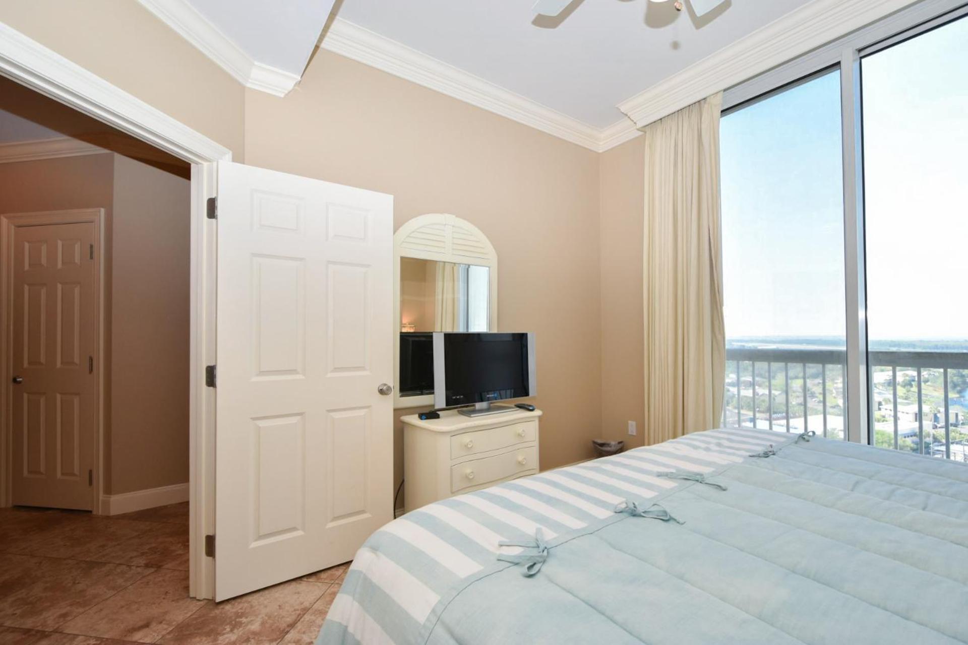 Silver Towers W1703 Destin