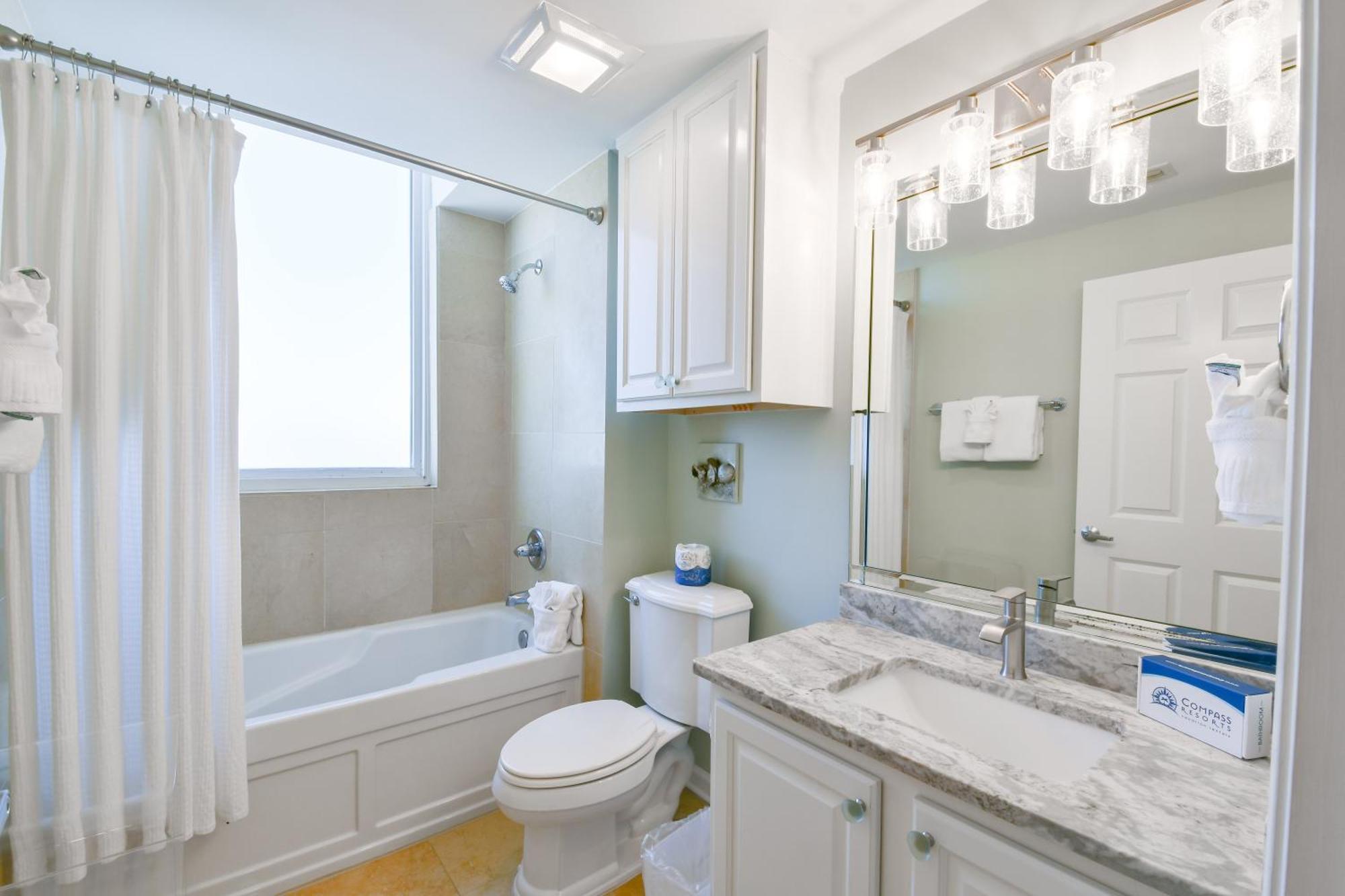 Silver Towers W1606 Destin