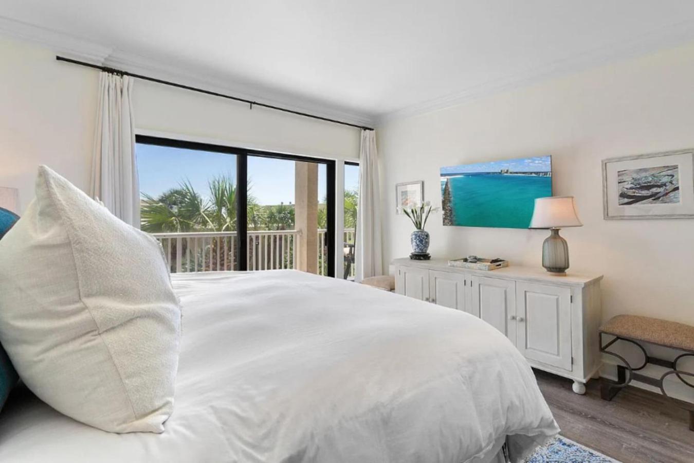 2 Bed Private Access Laundry Fitness Game Holiday home