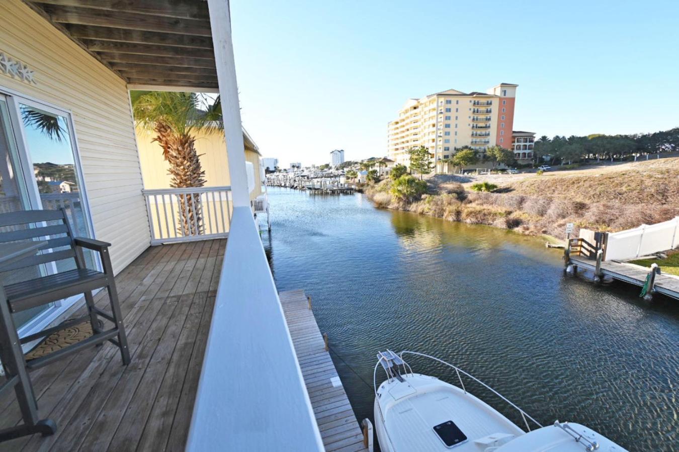 Sandpiper Cove Unit 4115 Bring Your Boat Canal 2 Bedroom 2 Bathroom Holiday home *
