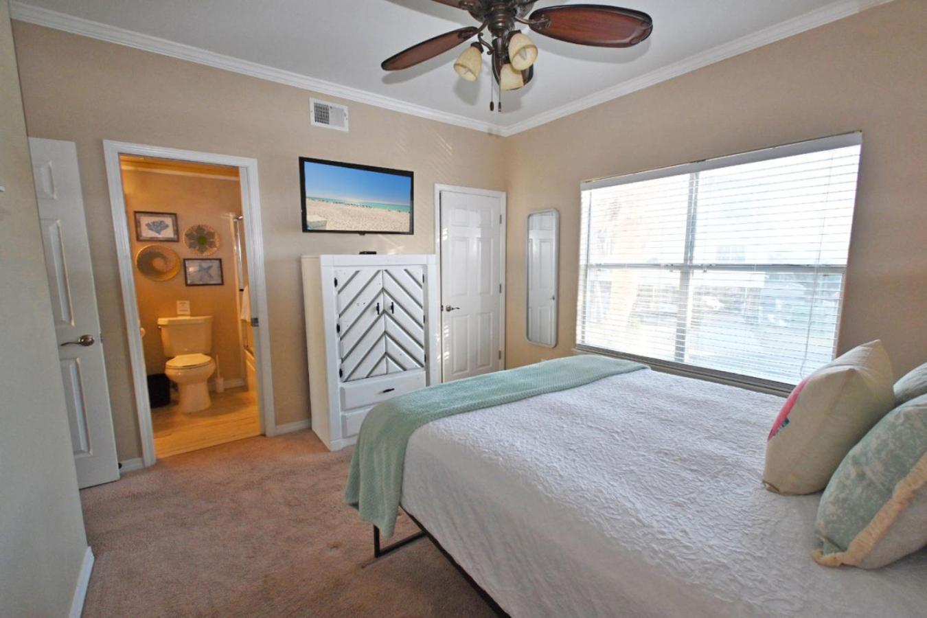 Sandpiper Cove Unit 4115 Bring Your Boat Canal 2 Bedroom 2 Bathroom *