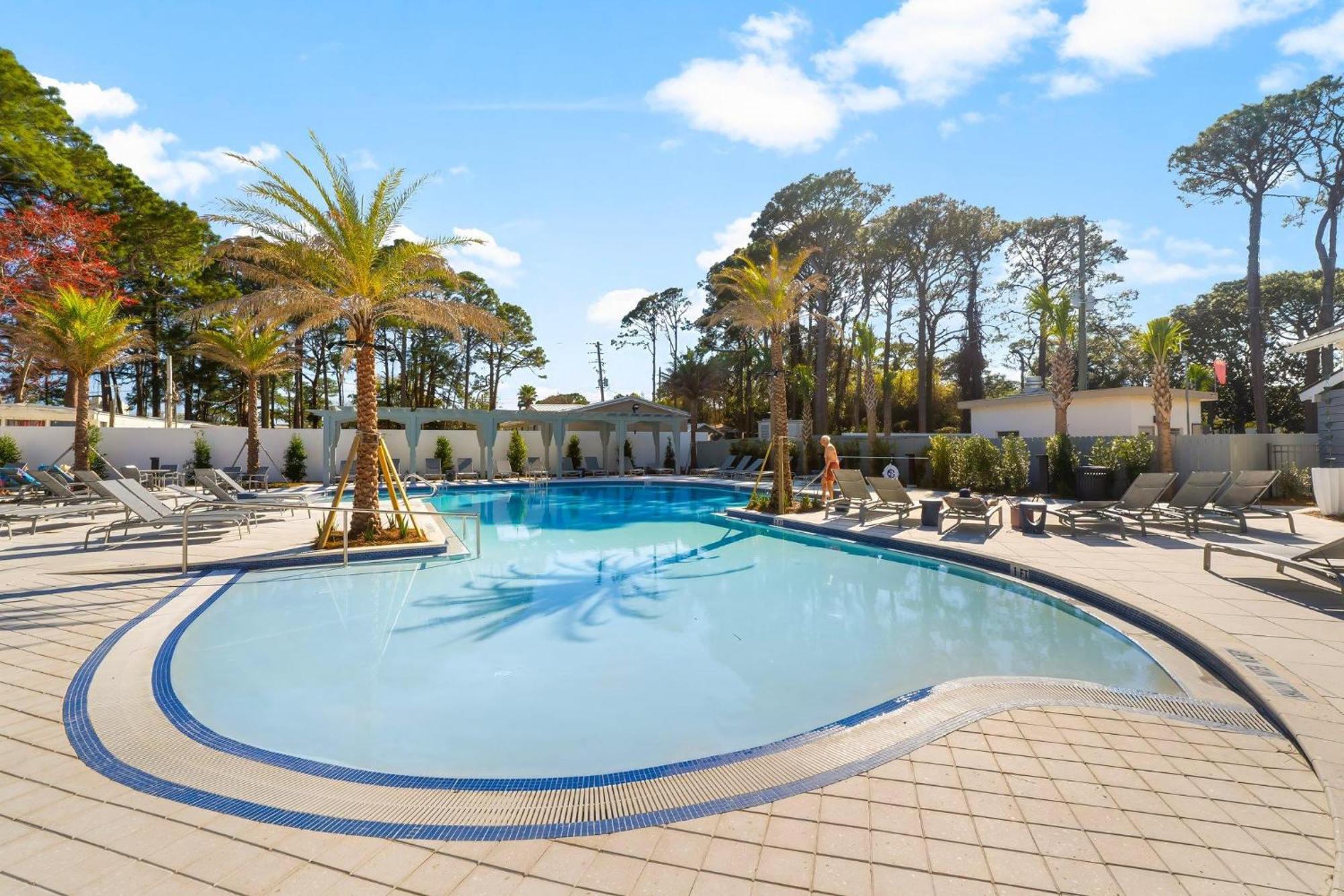 Sandpiper Village 762 * Destin