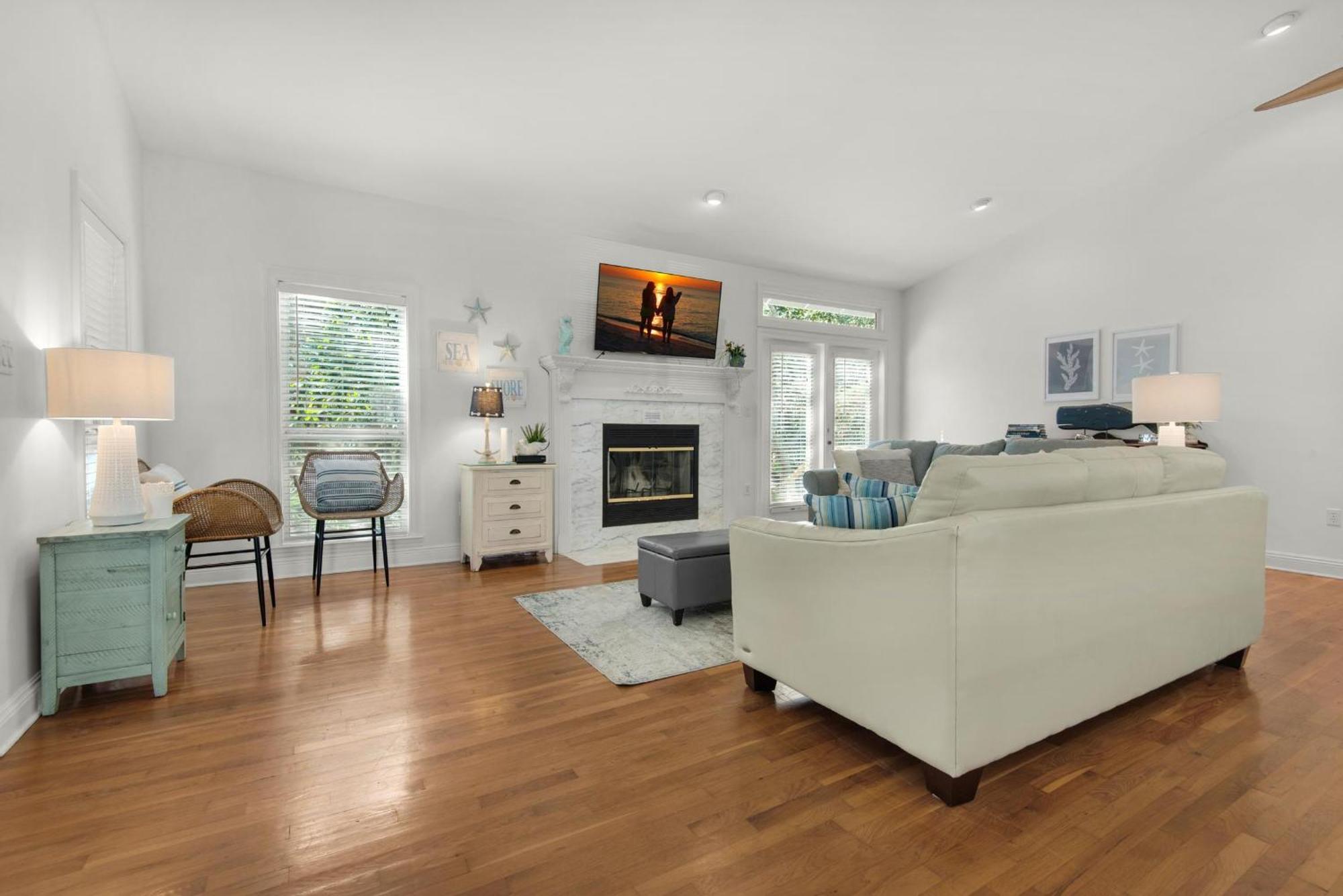Holiday home Beachwood Bliss