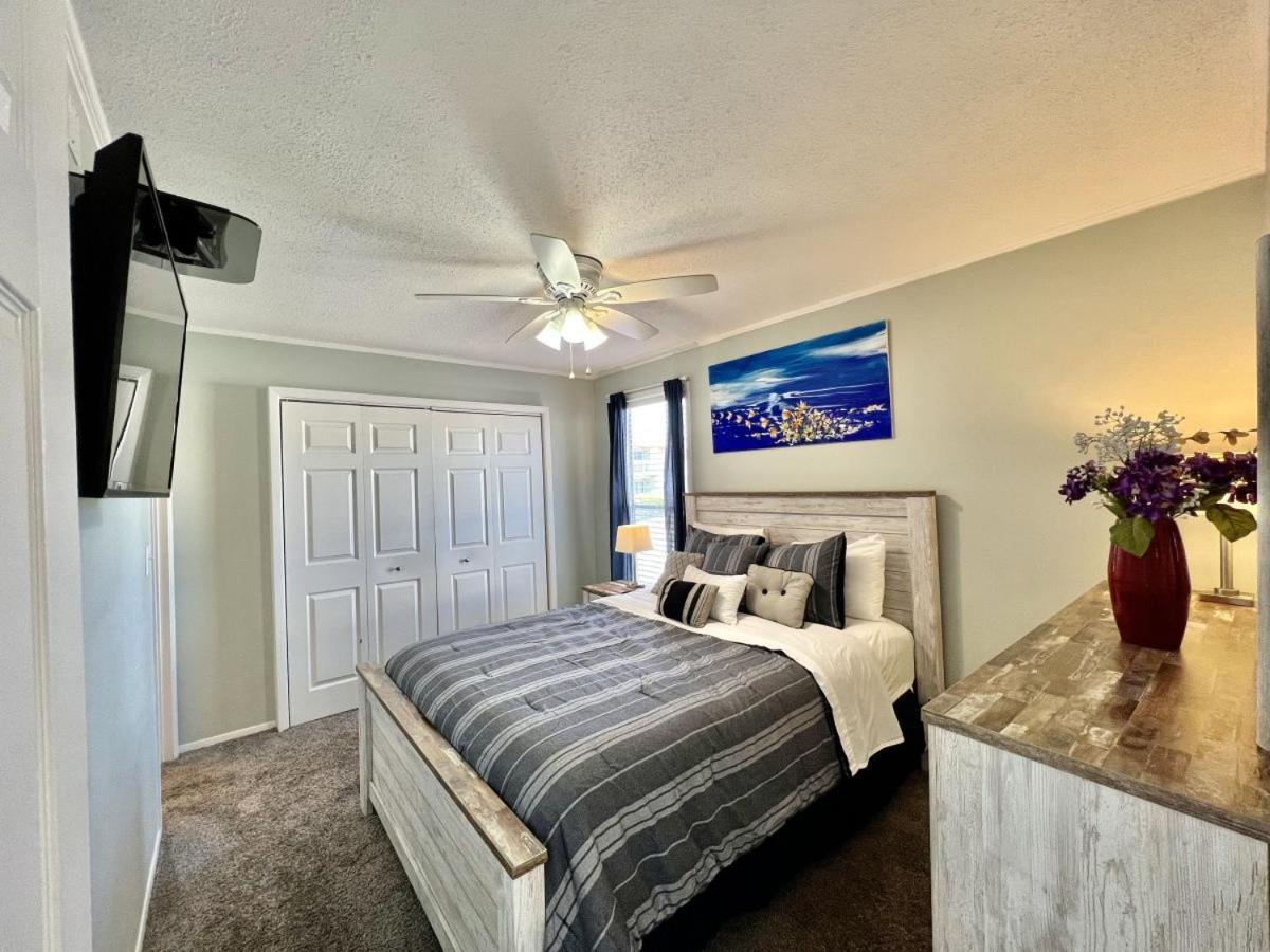 Sandpiper Cover 2031 Near Sleeps 4 Holiday home