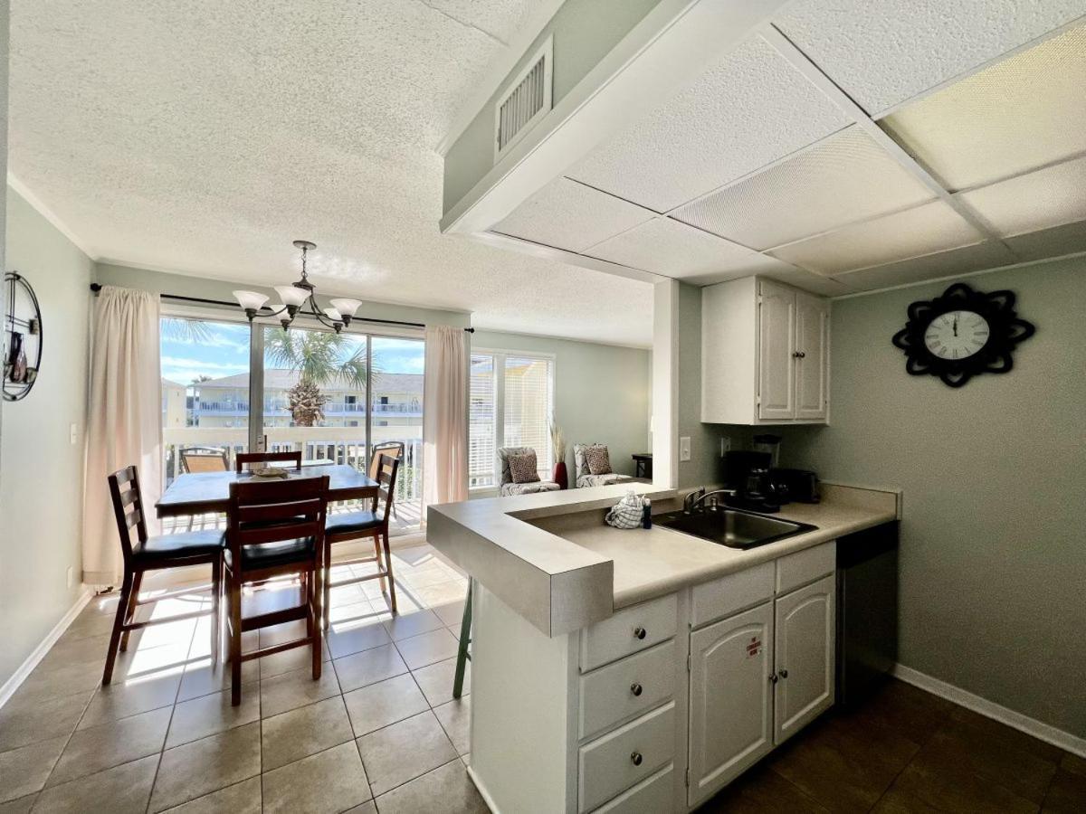 Sandpiper Cover 2031 Near Sleeps 4 Holiday home Destin