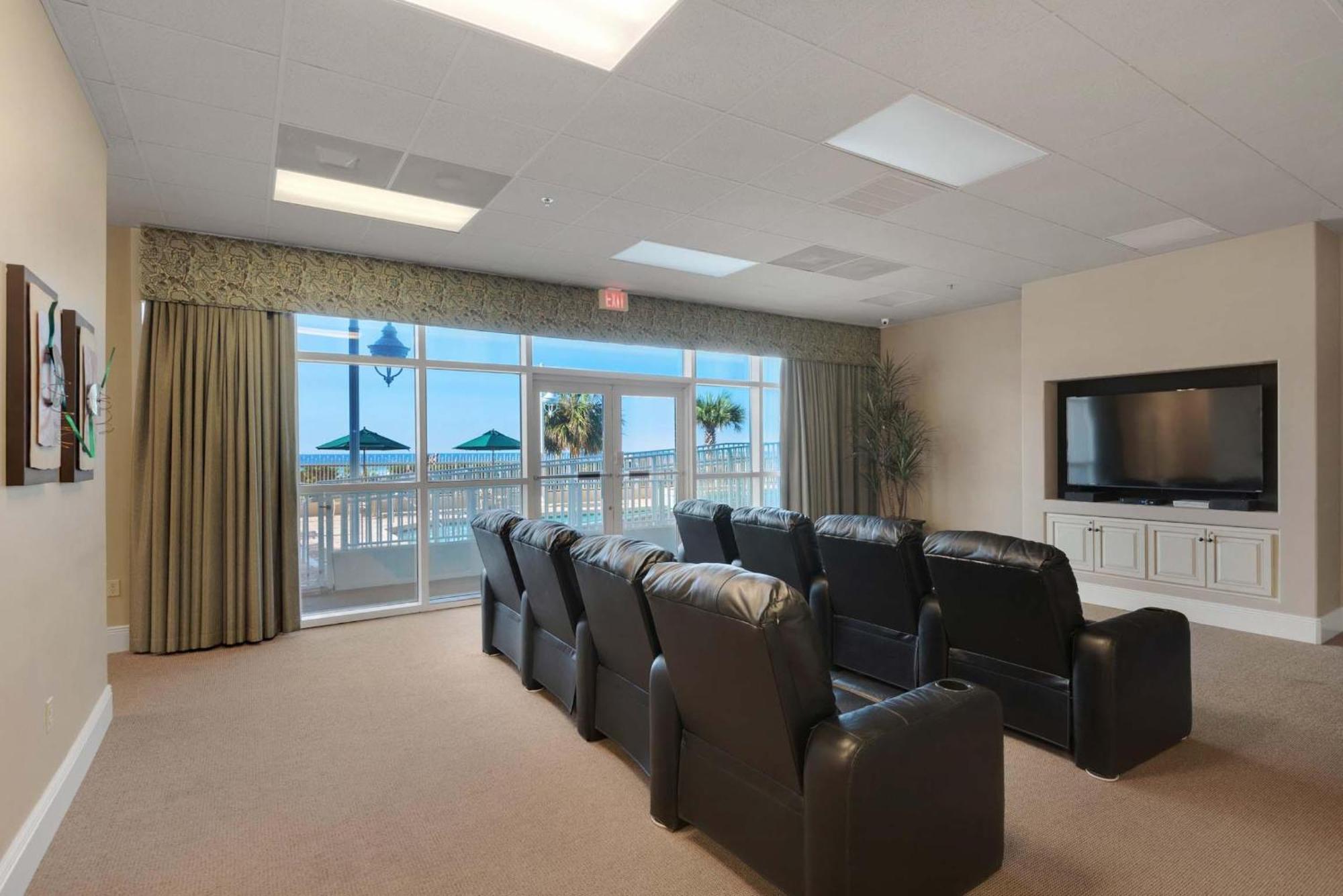 Holiday home Majestic Sun 302a