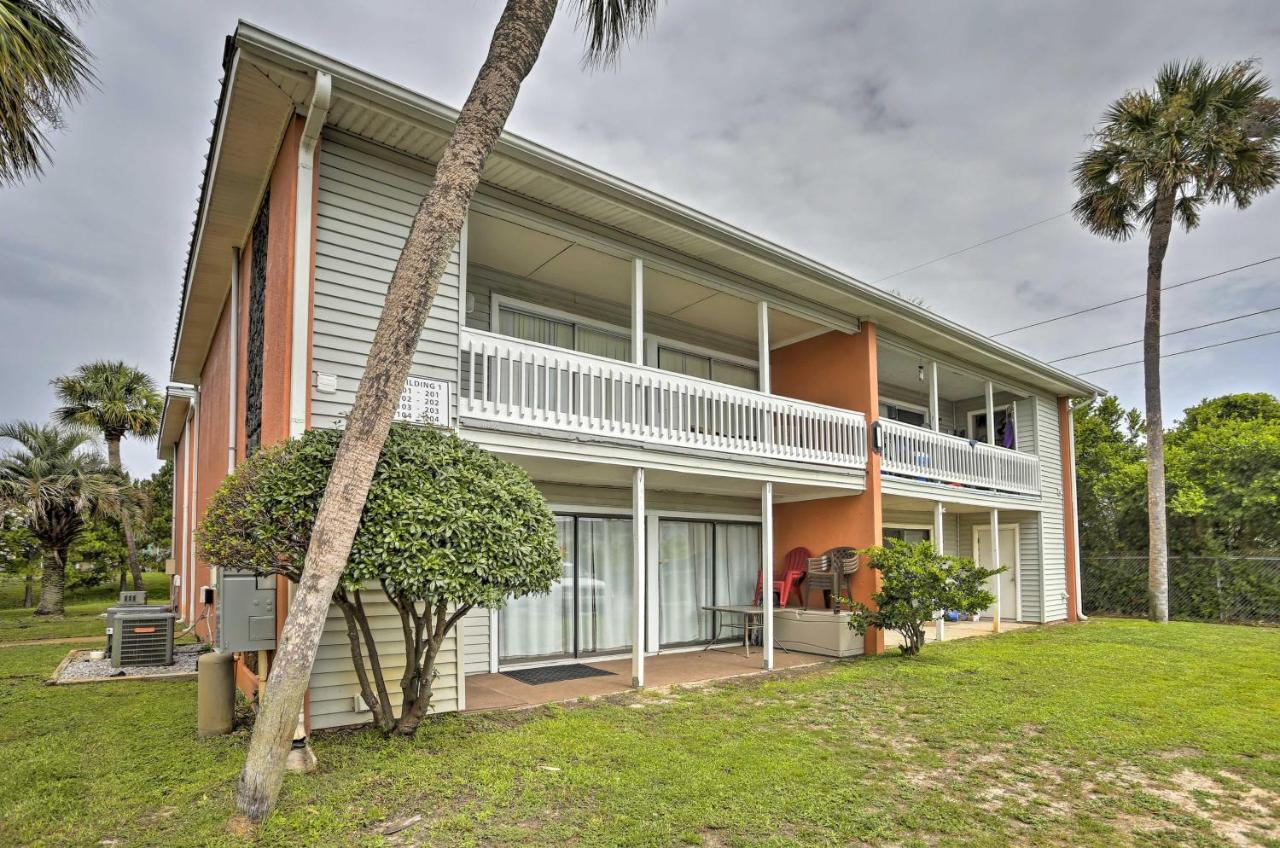 Cozy With Pool Access Walk To Beach! Apartment Destin