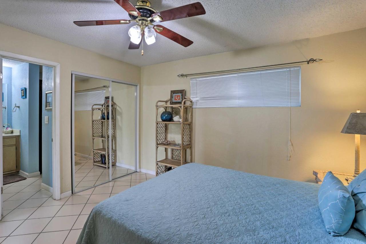 Cozy With Pool Access Walk To Beach! Destin