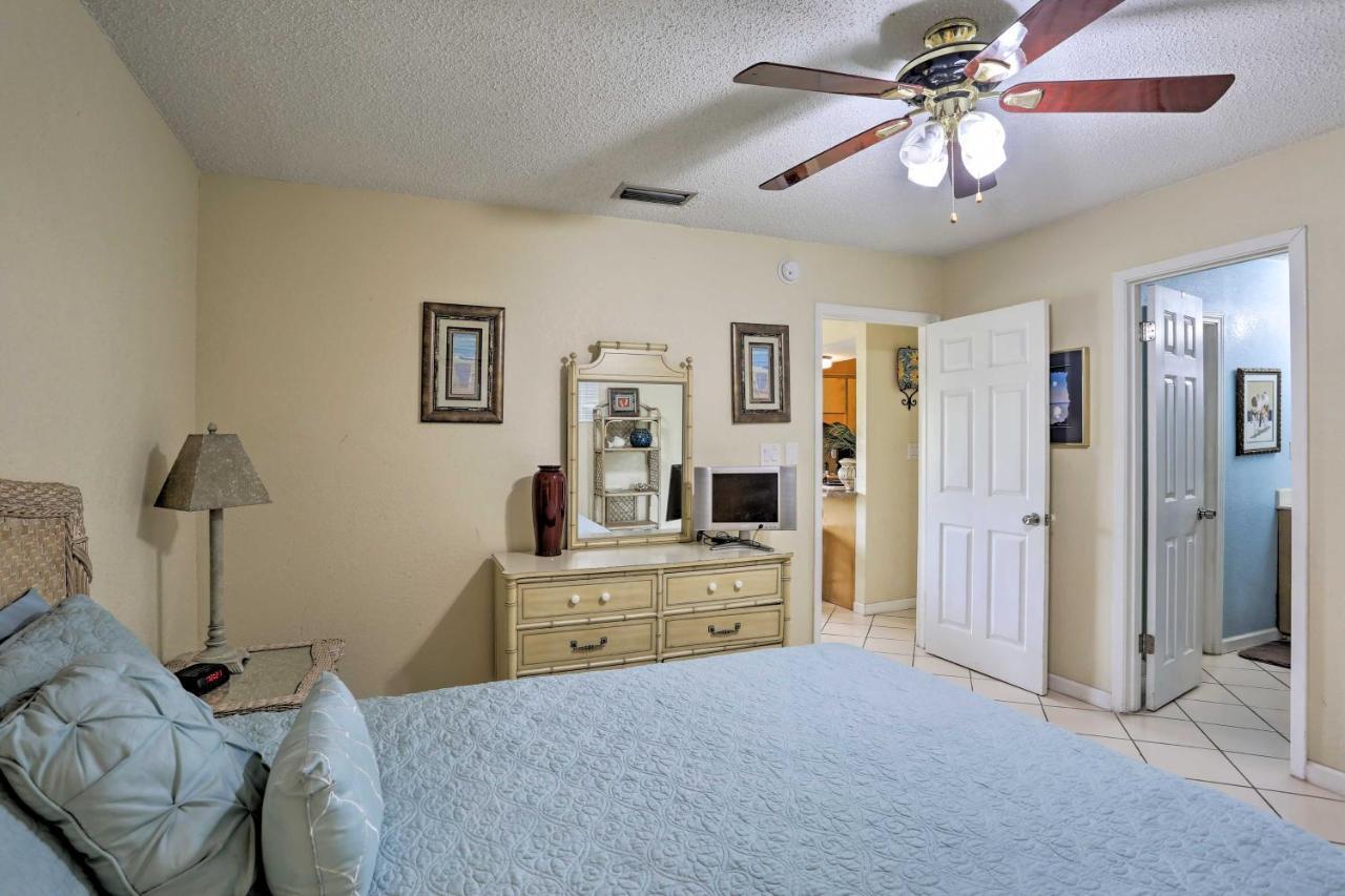Apartment Cozy With Pool Access Walk To Beach! *