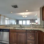 Elite Paradise Apartment
