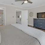 Charming Holiday Isle Destin Beach Access Townhome
