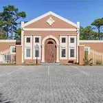 Spacious 4Br Beach Home With Golf Cart & Pool Access