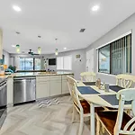 Crystal Village II 6B - Close To The Beach 2Bd 2Ba