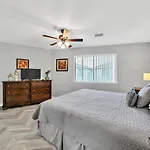 Crystal Village II 6B - Close To The Beach 2Bd 2Ba