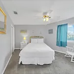 Crystal Village II 18A - 2Bedroom 2Ba Condo Near The Beach Sleeps 6!