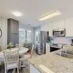 Crystal Village, Unit 20A