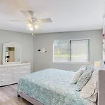 Crystal Village, Unit 20A