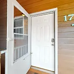 Tradewinds 17