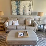 5128 Beachwalk