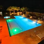 4086 Beachside One