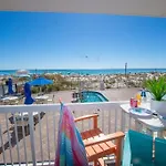 Pelican Beach 102 Beach Daze