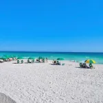 Islander 513 The Beach Retreat