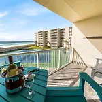 Holiday Surf And Racquet Unit 320