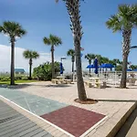 Breakers East #404