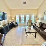 5073 Beachwalk