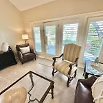 5073 Beachwalk