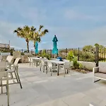 Beachside One 4064