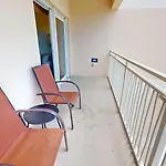 Luau I 6502-6504 Lockout