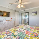 Beach House Condominiums B502 - Beachfront With Pool, Wifi, & Beach Service
