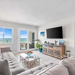 Holiday Surf And Racquet Unit 305