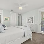 1301 Laurel Grove \