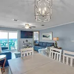 Seamist Townhomes 6 By Newman-Dailey