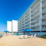 Poolside Villas 101- By Holiday Isle Properties