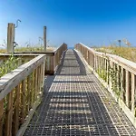 Beach House 402D-By Holiday Isle Properties
