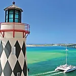 Beautiful Resort In Emerald - 1Bd