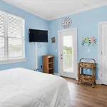 Skips Corner Pet Friendly Beach Trolley